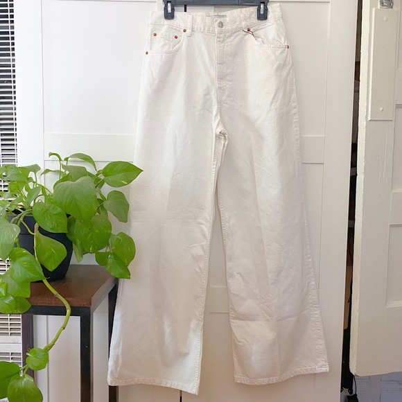 LIKE NEW- ZARA "The Trute" Woman’s Jeans Size 8 Winter White High Rise Wide Leg - Picture 2 of 3
